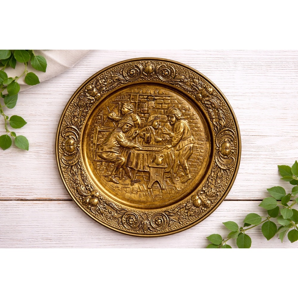 Vintage Peerage‎ England brass tavern scene wall plate, embossed decor MCM 14.5"